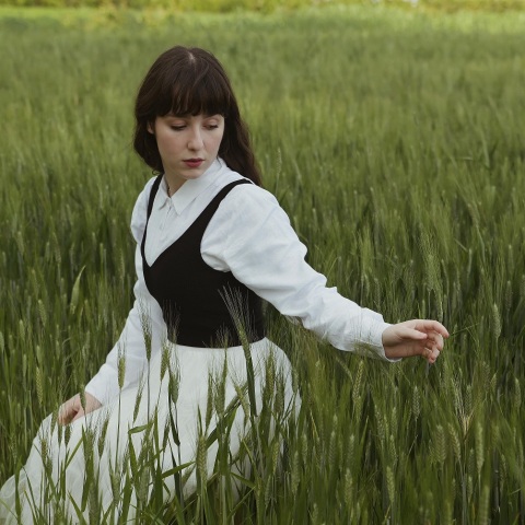 Η Alkyone συγκινεί ξανά με ένα γκρεκάνικο τραγούδι