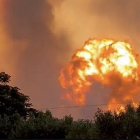 Έκρηξη από τη φωτιά στη Νέα Αγχίαλο