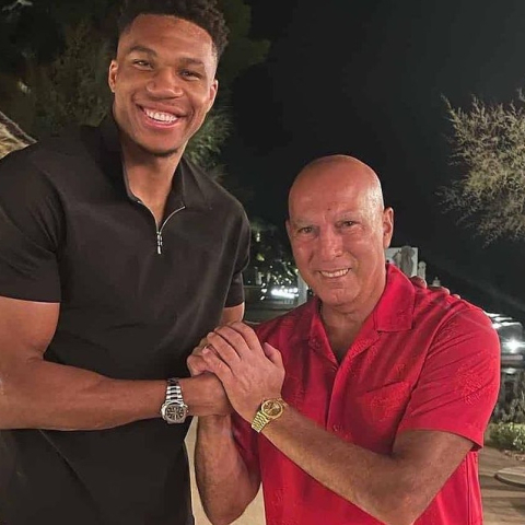 Γιάννης Αντετοκούνμπο: Η ανάρτησή του για τον Νίκο Γκάλη, μετά την τιμητική εκδήλωση στο ΟΑΚΑ - Η κοινή τους φωτογραφία και το μήνυμα θαυμασμού. 