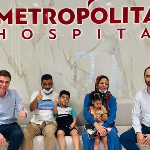 Διπλή επέμβαση σπονδυλικής στήλης σε 6χρονο στο Metropolitan Hospital.