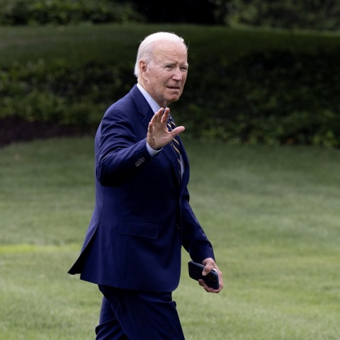 ΗΠΑ - Τζο Μπάιντεν: Οι ανησυχίες για τον πληθωρισμό διατηρούν στάσιμη στο 40% τη δημοτικότητα του Αμερικανού προέδρου, σύμφωνα με δημοσκόπηση.