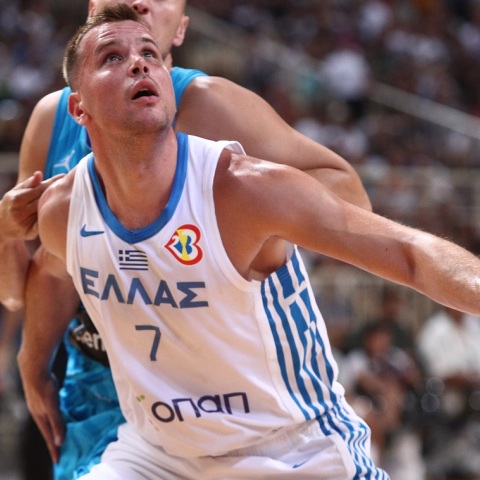 Επικαλούμενος προσωπικούς λόγους, ο Δημήτρης Αγραβάνης έθεσε εαυτόν εκτός εθνικής ομάδας και κατά συνέπεια, δεν θα αγωνιστεί στο MundoBasket 2023.