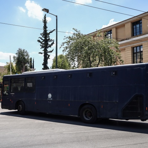 Νέα Φιλαδέλφεια: Η λίστα με τα 54 αντικείμενα που εντόπισαν οι αστυνομικοί στο σημείο των δολοφονικών επεισοδίων - Εξετάζονται στα εργαστήρια της ΕΛ.ΑΣ.