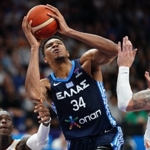 Γιάννης Αντετοκούνμπο 