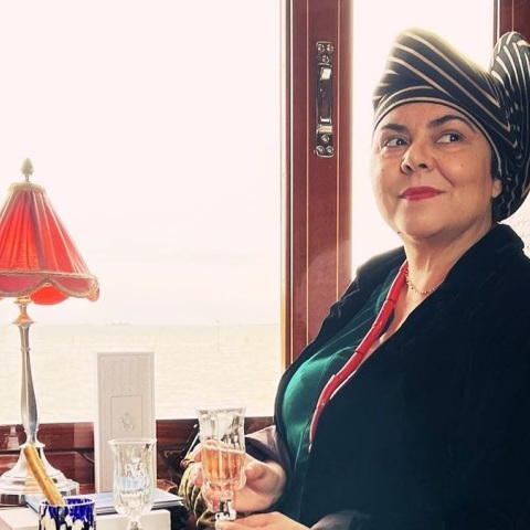 Ιταλία: Η συγγραφέας Μικέλα Μούρτζια πέθανε σε ηλικία 51 ετών έπειτα από μάχη με τον καρκίνο - Οι σταθμοί της καριέρας της και η διαμάχη με την Τζόρτζια Μελόνι.