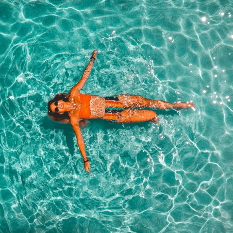 Μάτια: Τι να προσέχετε όταν κολυμπάτε.