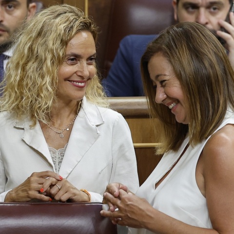 Ισπανία: Η εκλογή της υποψήφιας του Σοσιαλιστικού Κόμματος Φρανθίνα Αρμεγκόλ στην προεδρία της ισπανικής βουλής, μια πρώτη νίκη για τον Πέδρο Σάντσεθ.