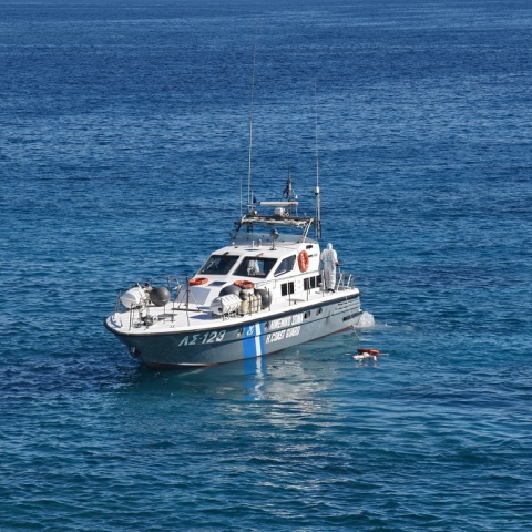 Λιμενικό Σώμα: Περισυλλογή και διάσωση παράτυπων μεταναστών που επέβαιναν σε λέμβο νότια του Φαρμοκονησίου - Μεταφέρθηκαν με ασφάλεια στη Λέρο.