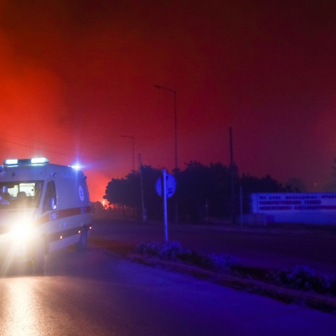 Εκκένωση του Νοσοκομείου Αλεξανδρούπολης: Έγκυος γέννησε στο ασθενοφόρο κατά τη μεταφορά της στο Διδυμότειχο - Έφερε στον κόσμο ένα υγιέστατο κοριτσάκι.