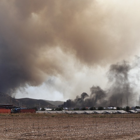 Πυρκαγιές: Οδηγίες της Ένωσης Πνευμονολόγων Ελλάδας για προστασία από τους καπνούς - Τα μέτρα προφύλαξης που πρέπει να λάβουν οι πολίτες.
