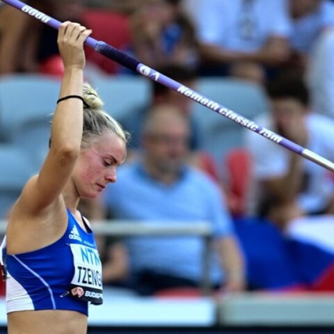 Ελίνα Τζένγκο: «Δεύτερη φορά που έφαγα τα μούτρα μου, προχωράμε»