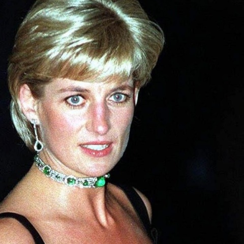 Δημοπρατείται πουκάμισο της πριγκίπισσας Νταϊάνα 