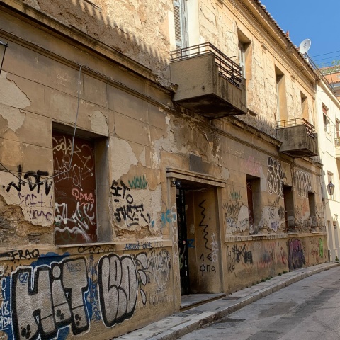 Συνελήφθησαν 5 άτομα για κλοπές στην περιοχή της Πλάκας	