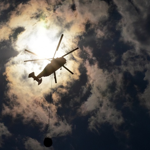 ΕΕ: Περισσότεροι από 350 πυροσβέστες, 50 οχήματα και 12 αεροσκάφη έχουν επιστρατευτεί για να συνδράμουν στην καταπολέμηση των πυρκαγιών στην Ελλάδα.