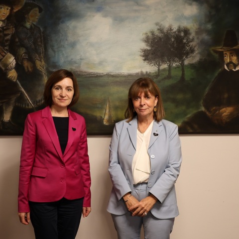 Κατερίνα Σακελλαροπούλου: Η ανάρτηση της Προέδρου της Δημοκρατίας για το Στρατηγικό Φόρουμ του Bled - Επικοινωνία με Σταϊνμάιερ για τις πυρκαγιές στην Ελλάδα.