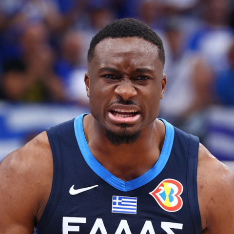 thanasis-antetokounmpo2