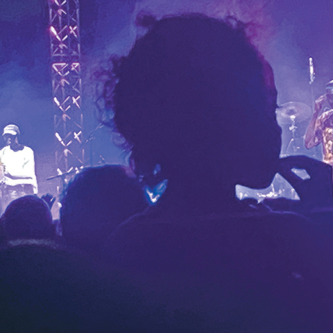 Σε βλέπω να χορεύεις με το παιδί σου