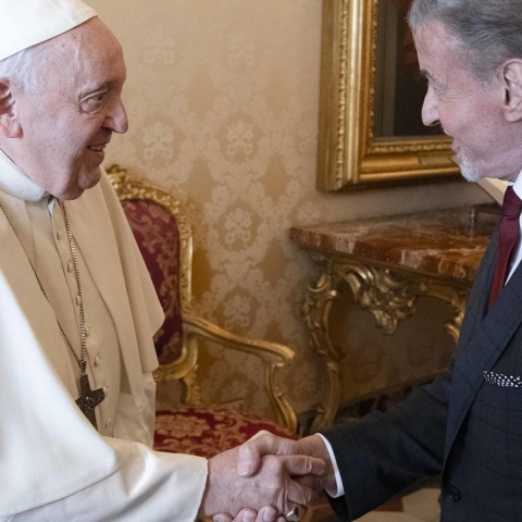 Βατικανό: Ο πάπας Φραγκίσκος συναντήθηκε με τον Σιλβέστερ Σταλόνε - Ο χιουμοριστικός διάλογος για το μποξ και το κινηματογραφικό franchise του «Ρόκι».