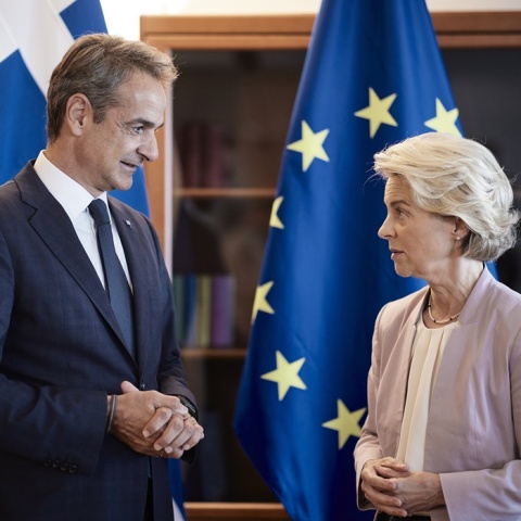 Ο Κυριάκος Μητσοτάκης με την πρόεδρο της Κομισιόν, Ούρσουλα φον ντερ Λάιεν
