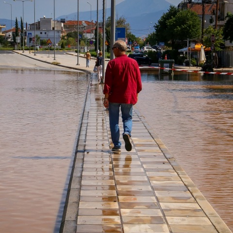 Θεσσαλία - Γιάννης Αρτοποιός: Ανοιχτές οι οδικές αρτηρίες στο τρίγωνο Λάρισα, Καρδίτσα, Τρίκαλα - Κλειστή παραμένει η Εθνική Αθηνών-Θεσσαλονίκης.