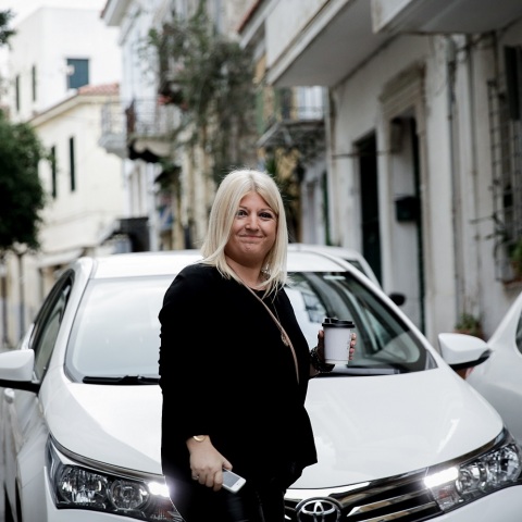 Γεωργία Γεννιά: Η πρώην βουλευτής Α' Πειραιά του ΣΥΡΙΖΑ ανακοίνωσε την αποχώρησή της από το κόμμα - Κοντά στο ΠΑΣΟΚ τη θέλουν πληροφορίες.