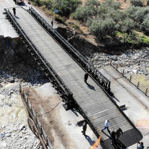  Νέα αιτήματα για την τοποθέτηση και άλλων γεφυρών Μπέλεϋ σε περιοχές που επλήγησαν από τις πλημμύρες