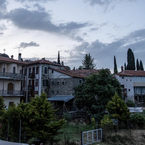 Θεσσαλονίκη: Υπό κράτηση παραμένει ο 35χρονος μοναχός για τον ξυλοδαρμό άλλου μοναχού στο Άγιο Όρος - «Είχαμε καταναλώσει αλκοόλ» είπε στο δικαστήριο.