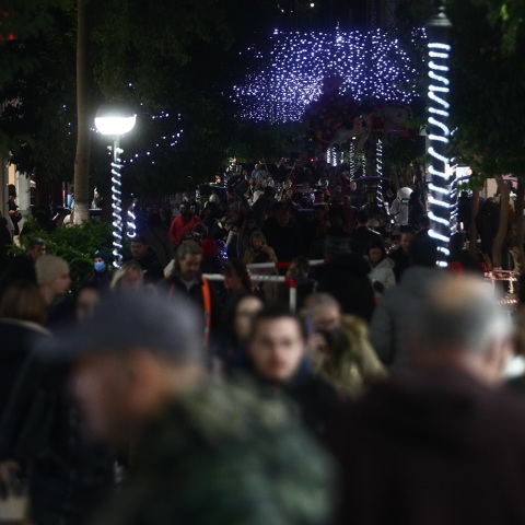 «Γαλάζια Νύχτα» διοργανώνει ο Εμπορικός Σύλλογος Πειραιώς την Παρασκευή 22 Σεπτεμβρίου - Ανοικτά μέχρι τις 11 το βράδυ τα μαγαζιά.