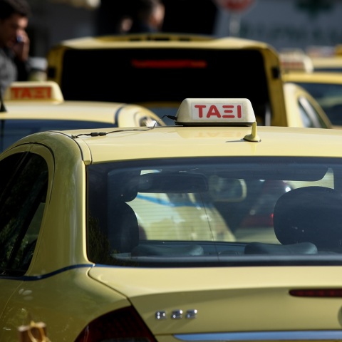 Ταξί: «Χειρόφρενο» τραβούν σήμερα οι οδηγοί στην Αθήνα 