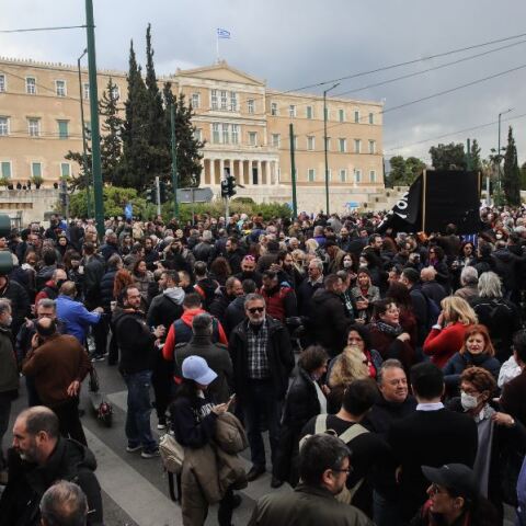 24ωρη απεργία την Πέμπτη για το εργασιακό νομοσχέδιο