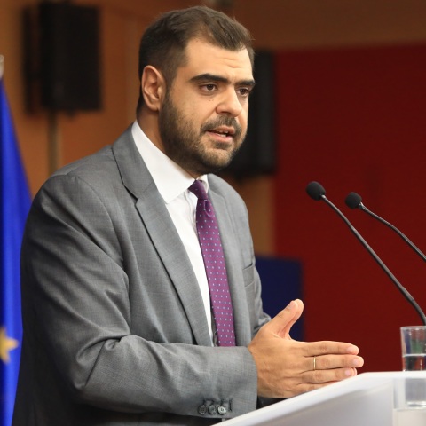 Τραγωδία στη Λιβύη - Παύλος Μαρινάκης: Δεν ισχύει ότι μετέβη κλιμάκιο της ΕΥΠ - Ήταν τροχαίο δυστύχημα - Η ενημέρωση του κυβερνητικού εκπροσώπου.