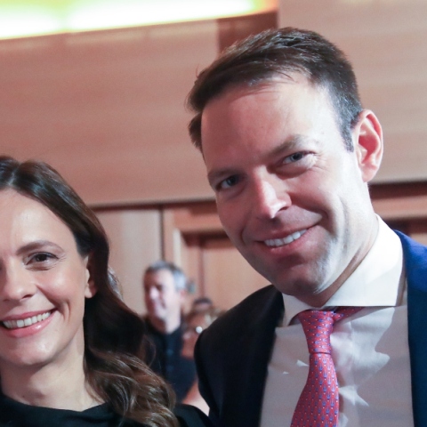 Αμήχανοι μπροστά στη βόμβα 