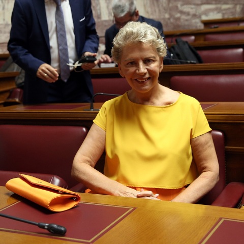 ΣΥΡΙΖΑ - Έλενα Ακρίτα: Δεν προτίθεται να παραιτηθεί η βουλευτής Επικρατείας ώστε να καταλάβει έδρα ο Στέφανος Κασσελάκης - Τι συμφώνησε με τον Αλέξη Τσίπρα.