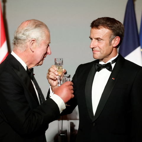 Ο βασιλιάς Κάρολος και ο Εμανουέλ Μακρόν