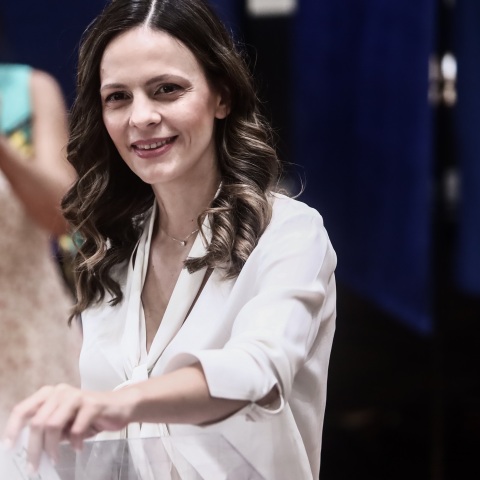 Έφη Αχτσιόγλου: Ψήφισε για τις εσωκομματικές εκλογές η υποψήφια για την προεδρία του ΣΥΡΙΖΑ - Το ενωτικό μήνυμά της από το δημαρχείο του Αιγάλεω.