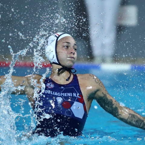 Η Βουλιαγμένη χάρη στο εξαιρετικό δεύτερο οκτάλεπτο επικράτησε της Ντε Τσάαν με 14-8 και προκρίθηκε στους ομίλους του Champions League για το πόλο γυναικών.