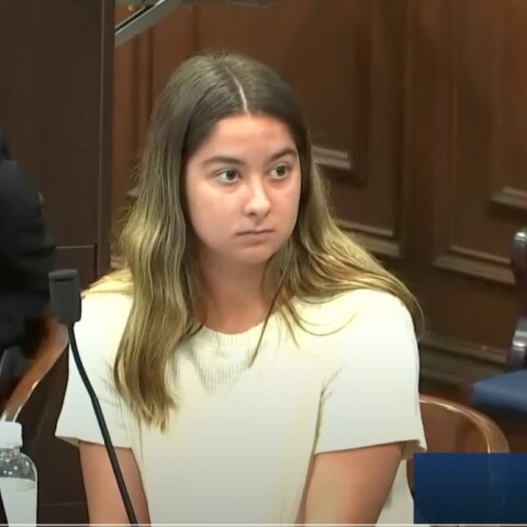 Η 23χρονη Sydney Powell κρίθηκε ένοχη για τη δολοφονία της μητέρας της