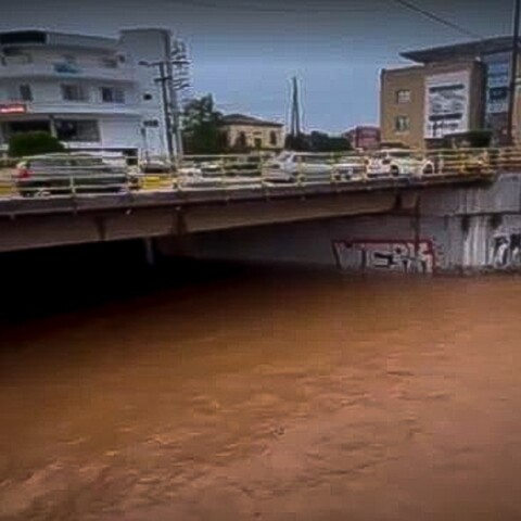 Σαρώνει την Εύβοια η κακοκαιρία Elias