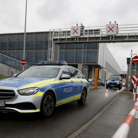 Γερμανία: Η κυβέρνηση έθεσε εκτός νόμου τη ρατσιστική -εθνικιστική οργάνωση Artgmeinschaft - Μεγάλη επιχείρηση των ειδικών δυνάμεων από τα ξημερώματα. 