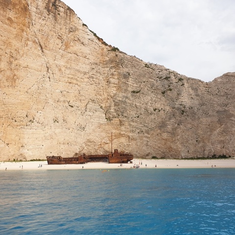 Η παραλία Ναυάγιο με το ναυάγιο του πλοίου Παναγιώτης στη Ζάκυνθο