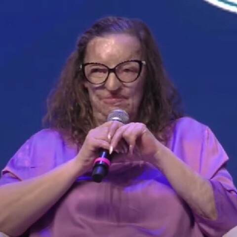 Filomena Lamberti: Η πρώτη γυναίκα που δέχθηκε επίθεση με οξύ στην Ιταλία στο συνέδριο του Forza Italia