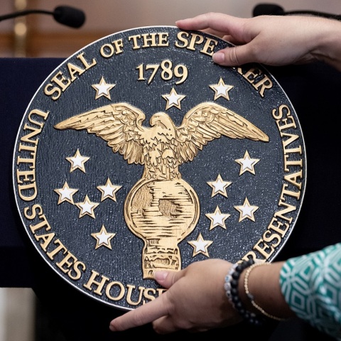 ΗΠΑ: Η Γερουσία αποτρέπει in extremis την παράλυση του ομοσπονδιακού κράτους για 45 ημέρες - Ο Τζο Μπάιντεν αξιώνει ψηφοφορία για τη βοήθεια στην Ουκρανία.