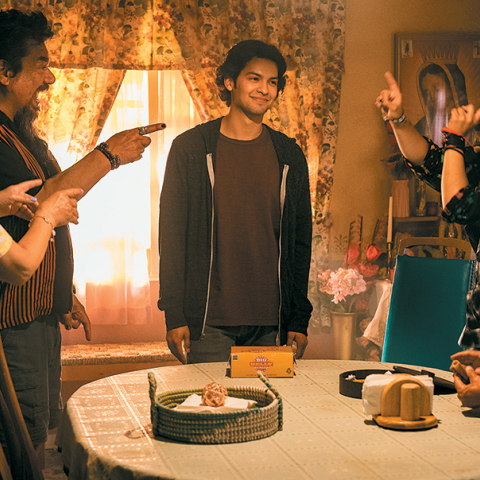 Blue Beetle: Μεξικάνος σούπερ ήρωας 