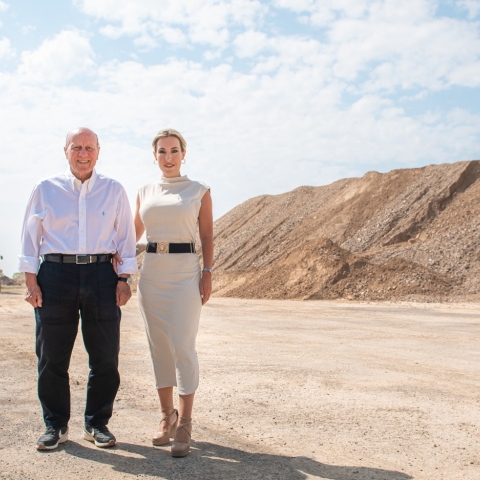 Με τον Μίμη Δομάζο και την Πόπη Δομάζου, στον Βοτανικό