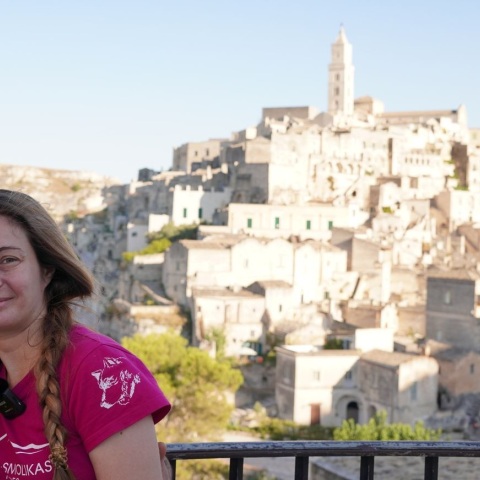 Θεσσαλονίκη: Με μια παλιά μοτοσικλέτα και ένα βανάκι θα εξερευνήσουν την αμερικανική ήπειρο, από την Παταγονία έως την Αλάσκα.