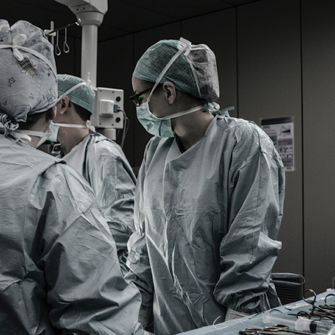 Η ρομποτική χειρουργική στην αρθροπλαστική γόνατος και ισχίου με τεχνική Fast Track