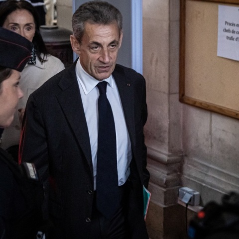 Γαλλία: Διπλή δίωξη για δόλιους ελιγμούς κατά του πρώην προέδρου Νικολά Σαρκοζί - Πιθανή νέα δίκη - Απόφαση μετά από πολυήμερες ανακρίσεις.