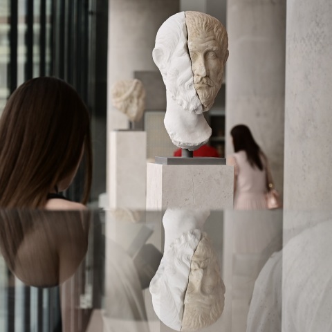 Η εταιρεία «Γρηγόρης» απαντά σε όσα ακούστηκαν αναφορικά με θυγατρική της που έχει αναλάβει την εστίαση σε 95 αρχαιολογικούς χώρους και μουσεία. 