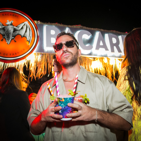 1_main_photo_-display