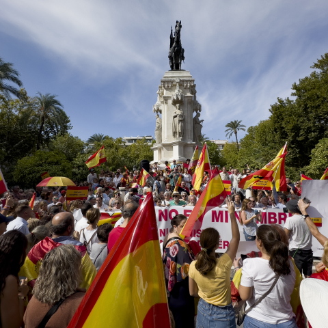 Μαζική διαμαρτυρία στη Βαρκελώνη κατά ενδεχόμενης αμνηστίας σε Καταλανούς αυτονομιστές